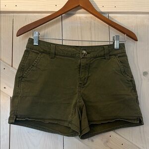 SO Olive Green Chino Shorts Size 1